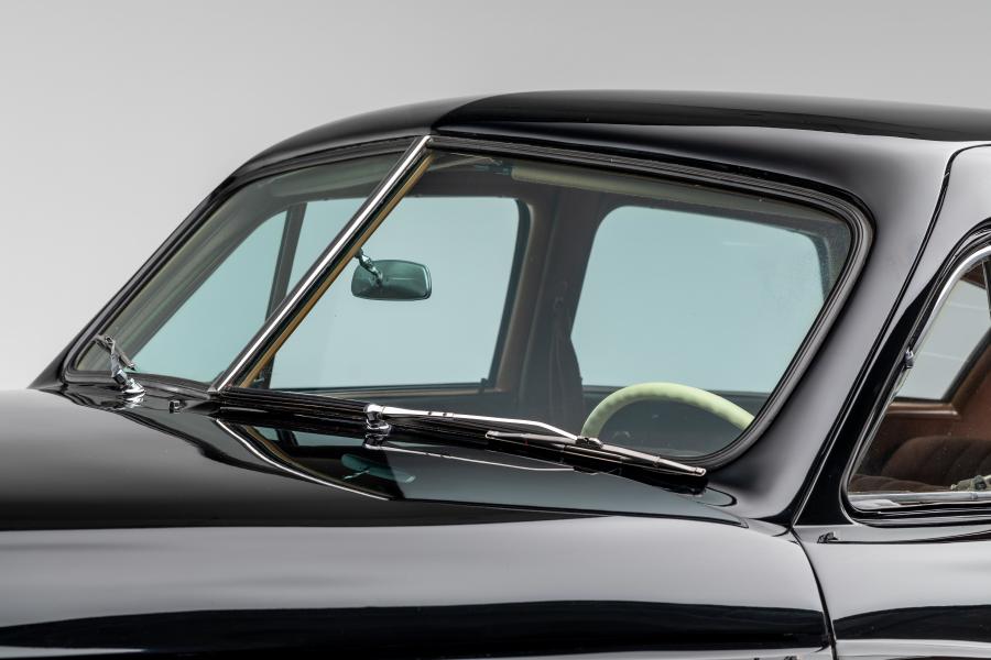 Детали экстерьера Tucker Sedan (1030) 1948 года  (фото 16 из 17)